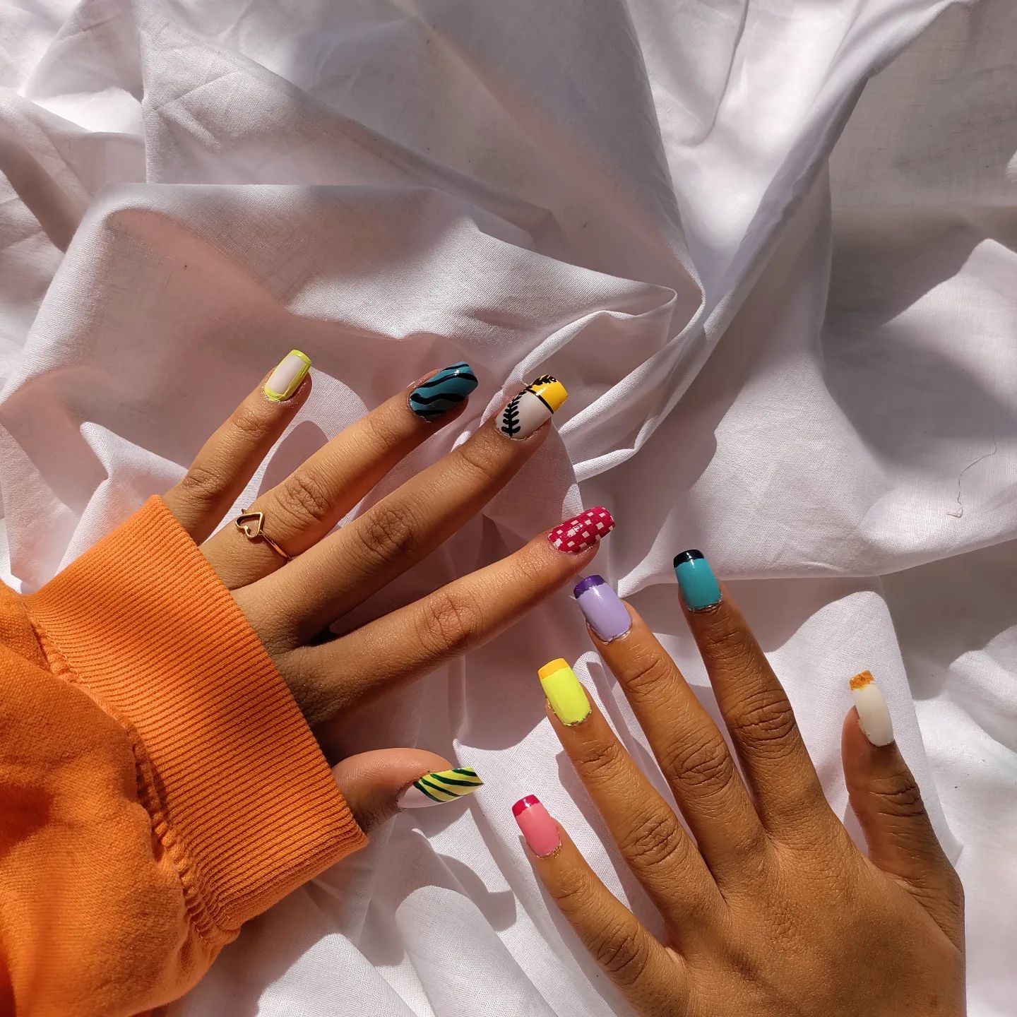 multi color nails